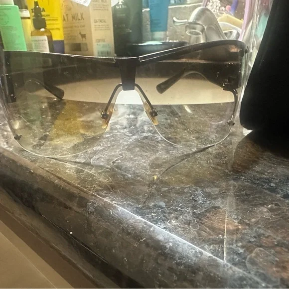 Gucci Dark Brown Sunglasses with Case - Picture 12 of 13